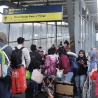 Libur Sekolah Lonjakan Penumpang Padati Stasiun Malang