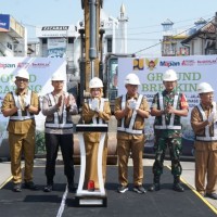 Mbak Wali Groundbreaking Peningkatan Jalan Stasiun-Jalan PJKA, Rehabilitasi Drainase dan Trotoar