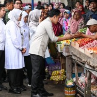 Wapres Gibran Borong Ikan Tuna di Pasar Rogojampi Banyuwangi