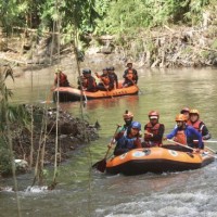 Pencarian Anak Hanyut di Sungai Brantas Malang secara Mandiri Masih Nihil
