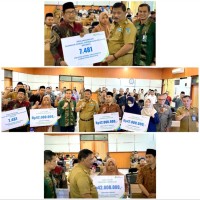 Bupati Nganjuk Serahkan Simbolis Kartu Peserta BPJS Ketenagakerjaan kepada 7.481 Pekerja Sosial Keagamaan