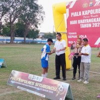 SMA 1 dan SMP 1 Situbondo Juara Piala Kapolres 2025, Diaz dan Renov Sabet Top Scorer
