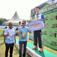 Kalungkan Medali Peraih Emas Atletik, Wali Kota Malang: Kalah Menang Saya Tetap Bangga