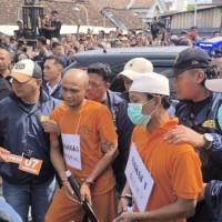 Otak Perampokan dan Pembunuhan di Gresik Peragakan 33 Adegan