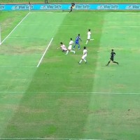 Arema FC Unggul Tipis 1-0 atas ISL All Star di Babak Pertama