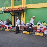 Cerita 22 Haji NTT: Seminggu Tertahan di Surabaya, Pulang Pakai Biaya Sendiri