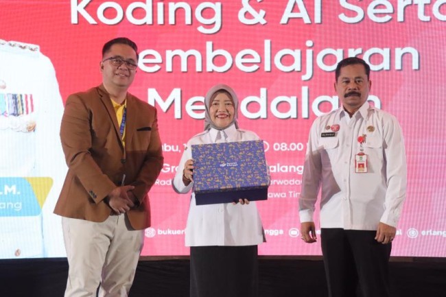 menerima cinderamata