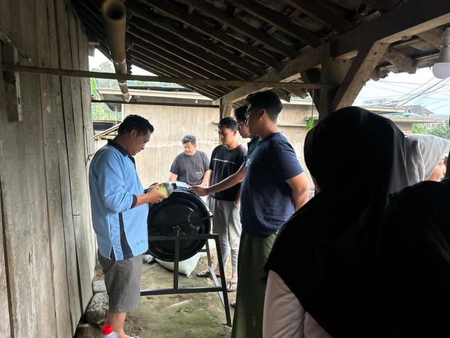 Proses pengolahan limbah menjadi pupuk organik padat dan cair. (Foto: istimewa)