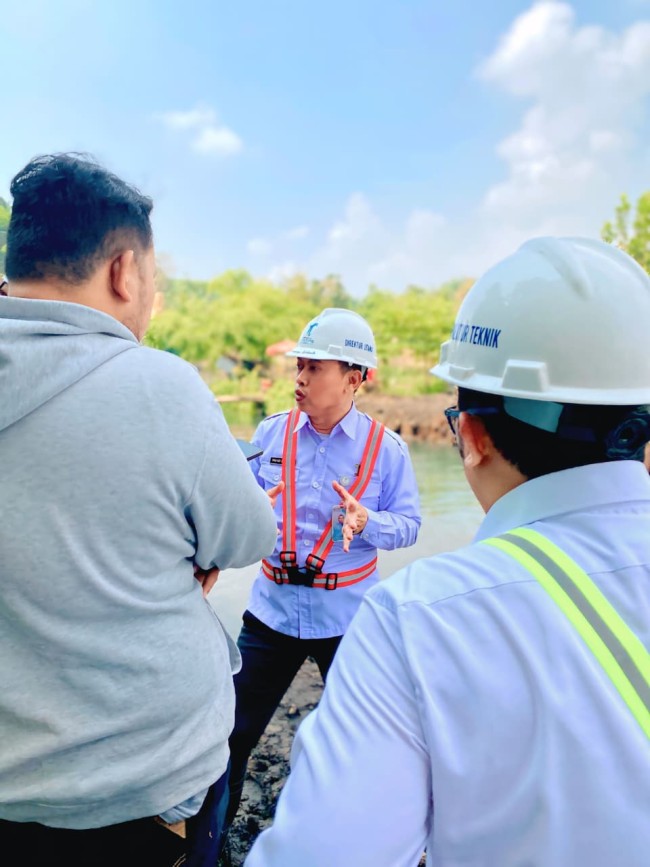 Direktur Utama Perumda Tugu Tirta, Priyo Sudibyo, SE, S.Sos, MM saat memberikan pengerahan. (Foto: istimewa)