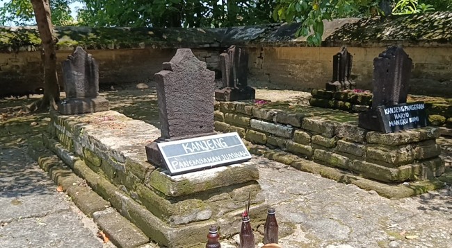 Makam Panembahan juminah
