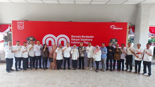 Foto bersama. 