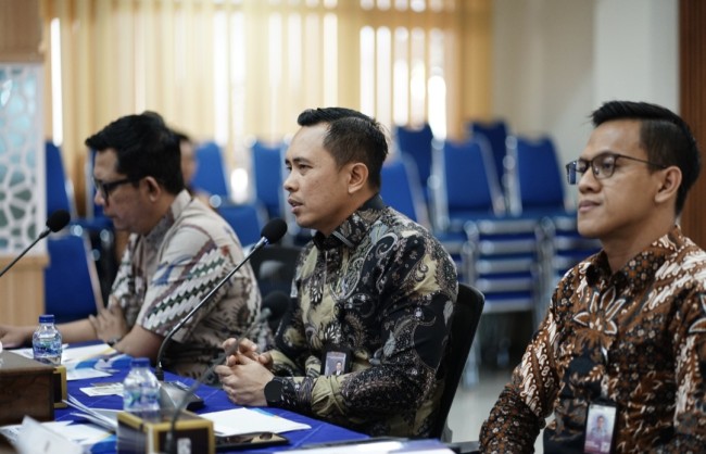 Kepala Kantor Imigrasi Malang, Anggoro Widjanarko saat memberikan paparan dalam forum. (Foto: istimewa)