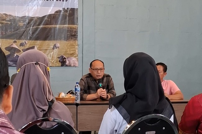 Suasana kegiatan coaching yang dipandu langsung oleh Plt. Sekretaris Dinas Peternakan Provinsi Jawa Timur, Nur Ismanto, S.Pt, MM., (foto: istimewa) 