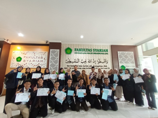 Foto bersama para peserta Sekolah Jurnalistik 2025. (Foto: istimewa)