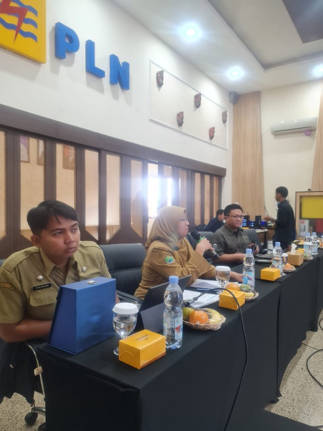 Suasana Simulasi Pengelolaan Limbah Bahan Berbahaya dan Beracun (B3) yang digelar oleh PT PLN (Persero) UID Jawa Timur. (Foto: istimewa)