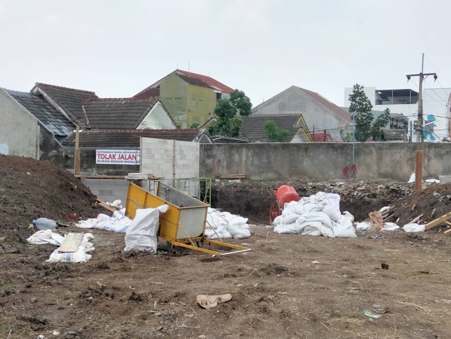 Lokasi yang rencananya akan dibangun jalan tembus di wilayah Jalan Simpang Candi Panggung Kelurahan Mojolangu, Kecamatan Lowokwaru Kota Malang.(Foto: Riski Wijaya/MalangTIMES).