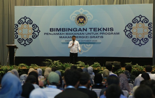 Momen Suardi Samiran, S.Sos., M.M, Deputi Bidang Penyediaan dan Penyaluran memberikan sambutn kepada peserta. (Foto: ist)