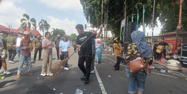 Mas ibin nyapu