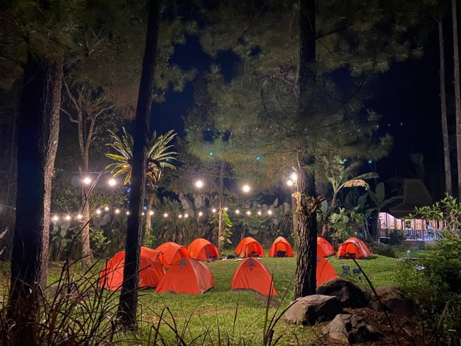 Spot camping di Wana Wisata Taman Kemesraan. (Foto: Pipit Anggraeni/JatimTIMES)