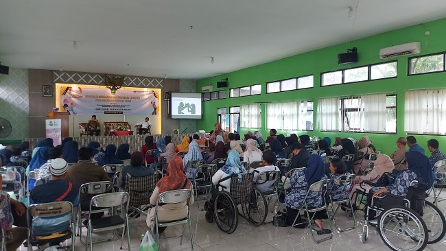 Pemaparan materi dari narasumber.