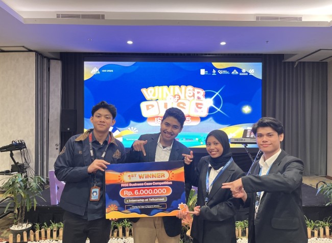 Pemenang Rivalry of Information Systems Expo (RISE!) 2025. (Foto: ist)