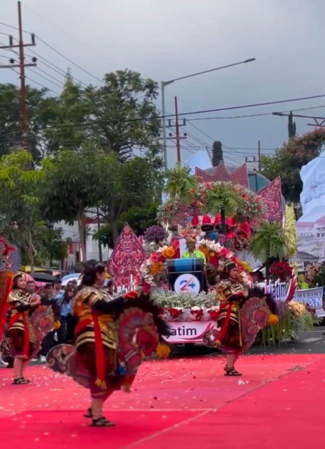 Potret mobil hias bertema Pesona Harmoni Alam dan Budaya Kota Batu SAE. (Foto: ist)