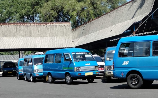 Ilustrasi angkot di Kota Malang.(Foto: Riski Wijaya/MalangTIMES).