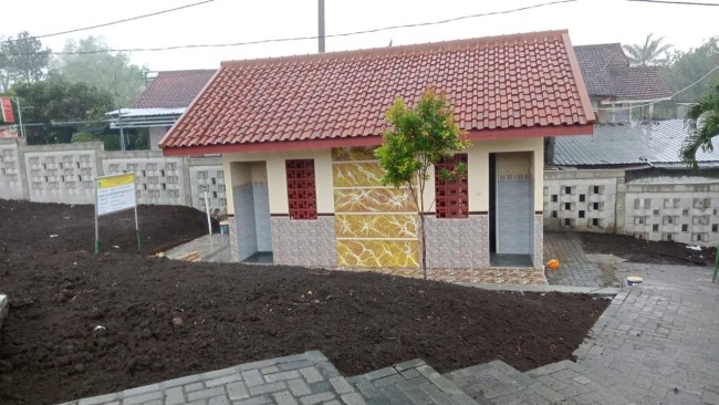 Toilet yang dibangun DPKPCK Kabupaten Malang. (Foto: ist)