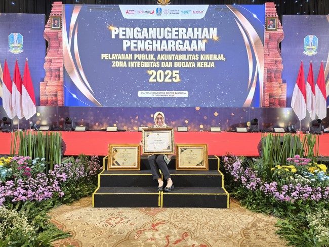 Tiga penghargaan yang diterima Dinas Peternakan Provinsi Jawa Timur (Disnak Jatim). (Foto: ist)