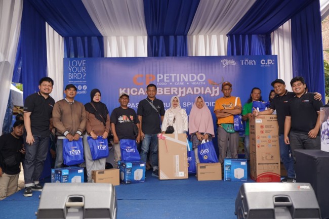 Suasana penyelenggaraan Kicau Berhadiah yang digelar CPPetindo di pasar burung Splendid Malang. (Foto: ist)