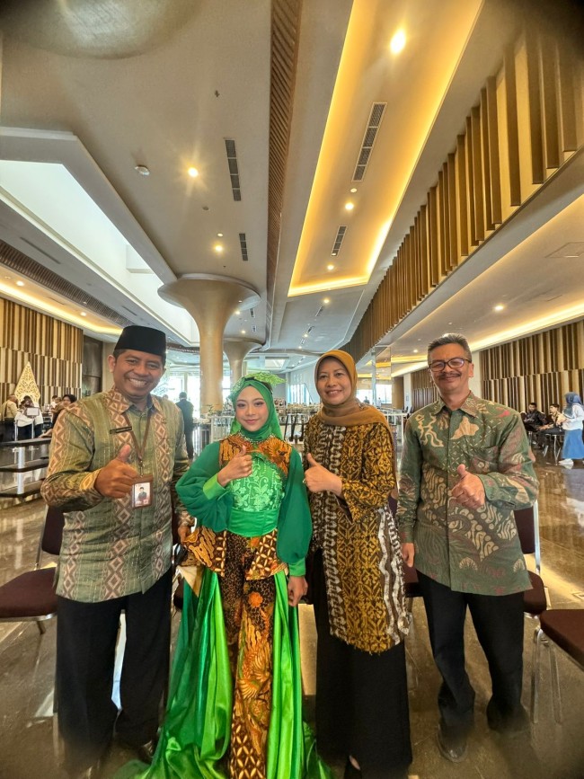 Foto bersama usai menyanyi dalam rangka Hari Amal Bakti Kemenag RI. (Foto: istimewa)