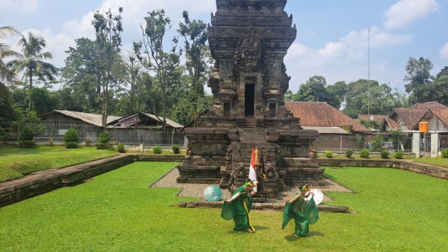 Tarian Gambyong bertajuk “Mari Kangen” saat acara. (Foto: istimewa)