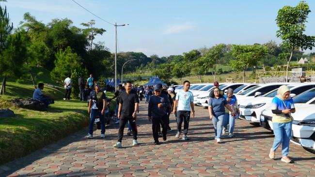 Gathering & Jalan Sehat Karyawan PLN yang digelar bersama PT Bank Rakyat Indonesia (Persero) Tbk di kawasan Perumahan Austinville, Kota Malang, Jumat (26/6/2026). (Foto: istimewa)
