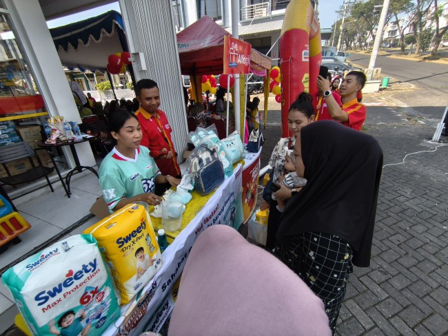 Sosialisasi kesehatan kepada warga RW 16 Perumahan BTU.(Foto: Riski Wijaya/MalangTIMES).