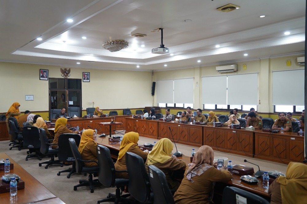 Suasana kegiatan sosialisasi standart pelayanan publik