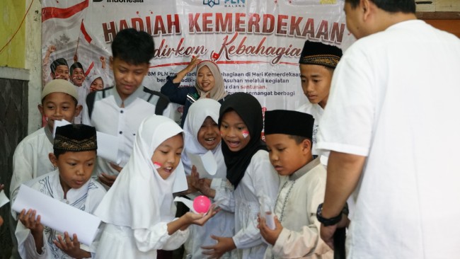 Keseruan aksi sosial Yayasan Baitul Maal (YBM) PLN UP3 Malang di Panti Asuhan Mawaddah Warohmah, Kota Malang, Senin (3/8/2026). (Foto: istimewa)