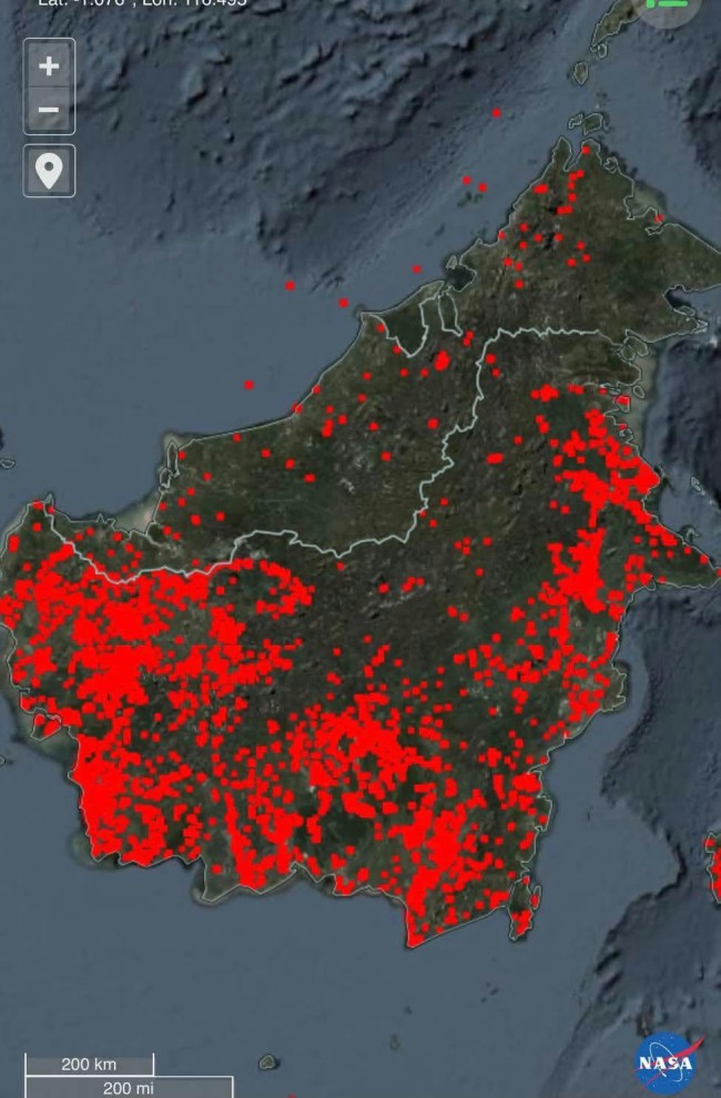 Sebaran titik panas di Kalimantan. (Foto: Threads)