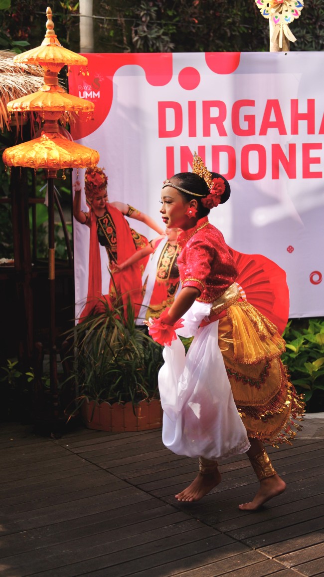 Tari tradisional sebagai pertunjukan budaya di Rays UMM Hotel Malang. (Foto: istimewa)